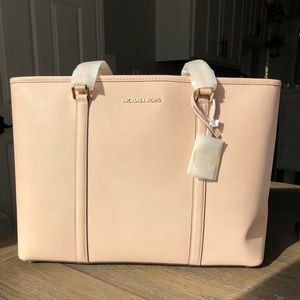 Authentic Michael Kors Sady Tote in Ballet